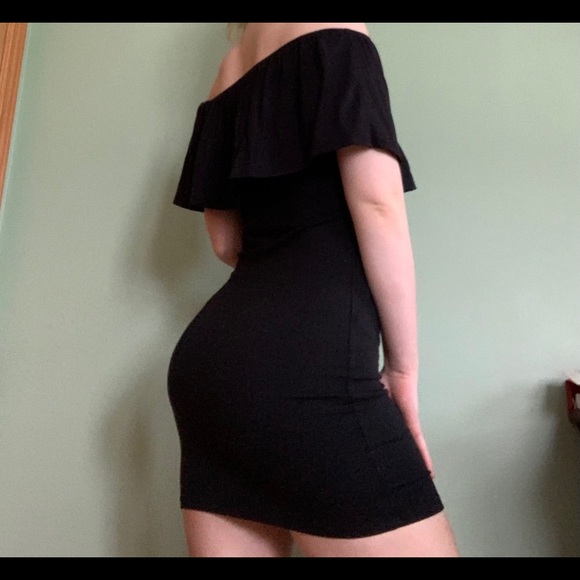 3/25$💓 Forever21 Off the Shoulder Bodycon Dress - Picture 3 of 3